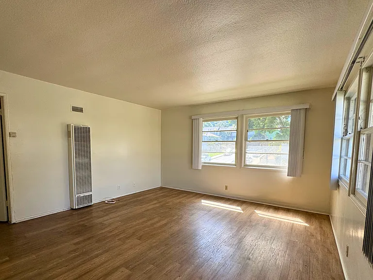 3821 Lockland Dr #5 — Photo 8