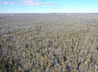 Hickory Dr, Algoma, WI 54201