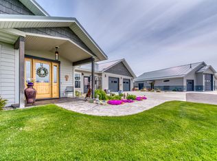 2050 Desperado Trl, Corvallis, MT 59828