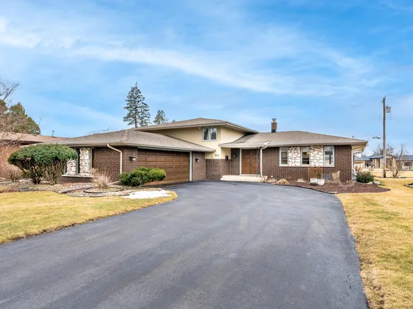 8128 Oakwood Ave, Munster, IN 46321