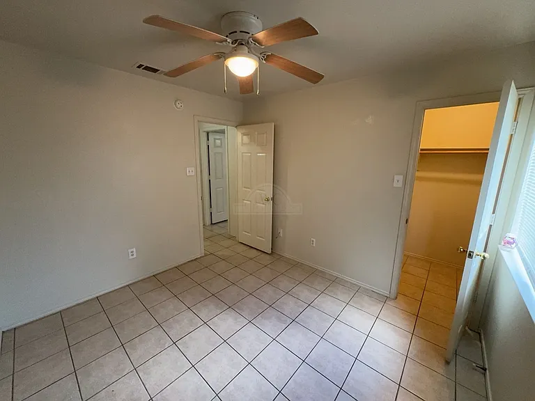 1604 Grey Fox Trl — Photo 14
