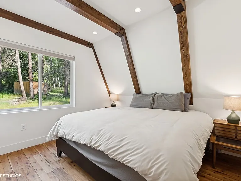 123 Little Mountain Rd — Photo 33