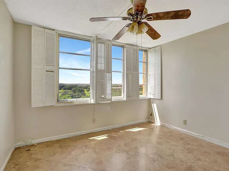 6921 Environ Blvd #6O — Photo 14