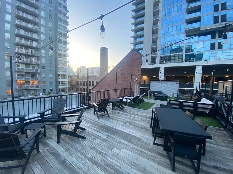 300 W Grand Ave #307 — Photo 19