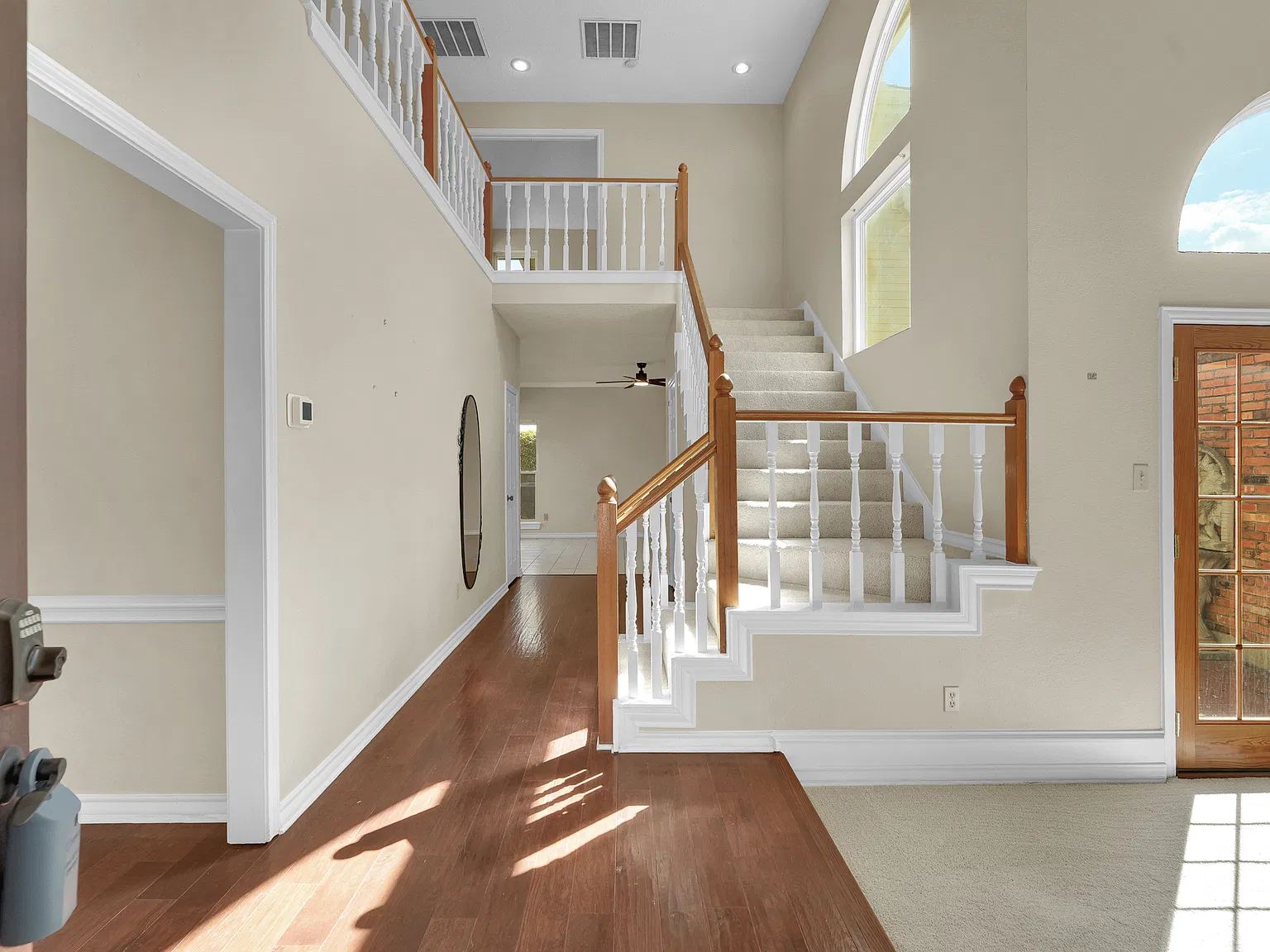 3 bed, 2192 sqft, $2,700 — Photo 3
