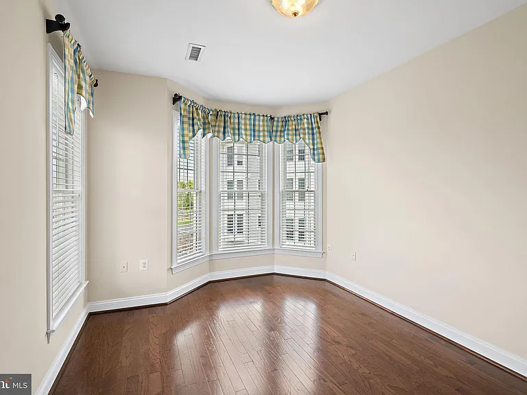 4700 Water Park Dr #J — Photo 19