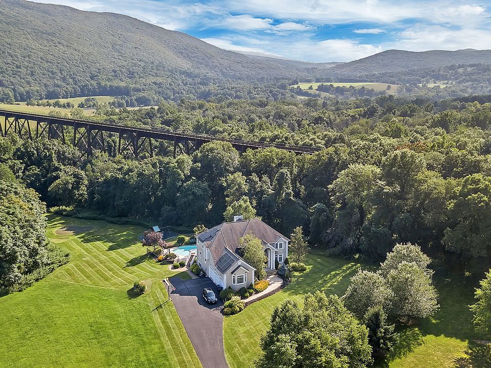 1st image of 116 Denniston Dr