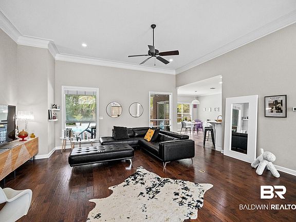 5th image of 8977 Parliament Cir