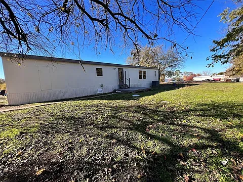 612 Lewald Cir — Photo 12