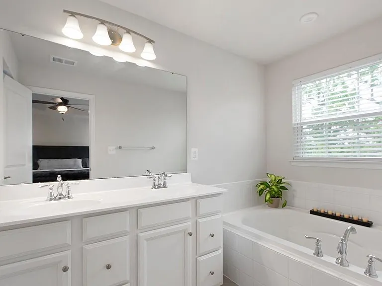 9828 Cedarmass Cir — Photo 28