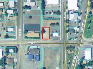 86 SW J St, Madras, OR 97741