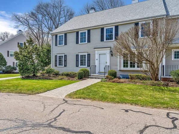 10 Fairway Cir Unit 10, Natick, MA 01760
