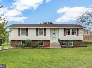 1910 Reservoir Dr, Carlisle, PA 17013