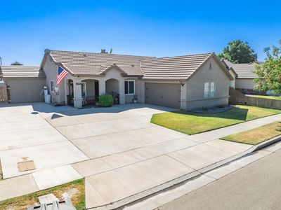590 Hearth Way, Lemoore, CA, 93245