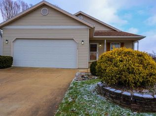 3110 Wild Cherry Rdg W, Mishawaka, IN 46544