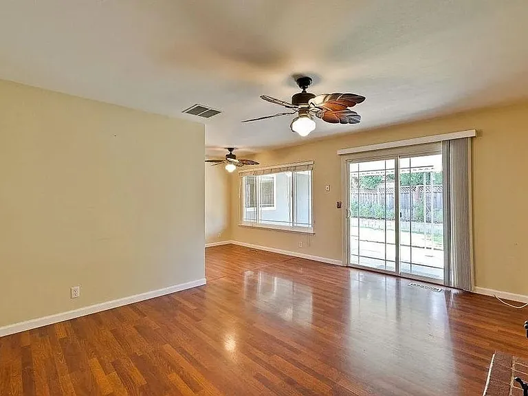 5951 Garces Ave — Photo 6