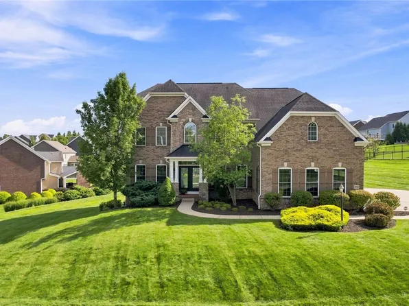 218 Pine Crest Ct, Gibsonia, PA 15044