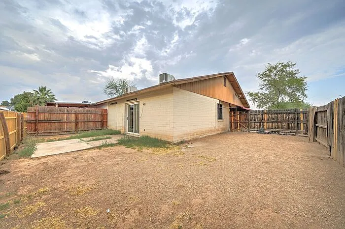 5736 N 68th Dr — Photo 19