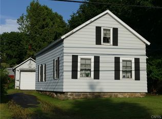 4038 Oneida St, New Hartford, NY 13413