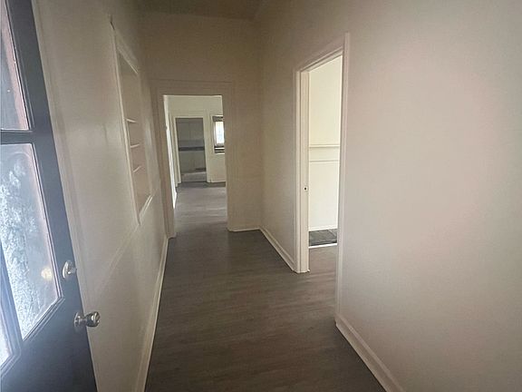 2nd image of 26 Corbett St