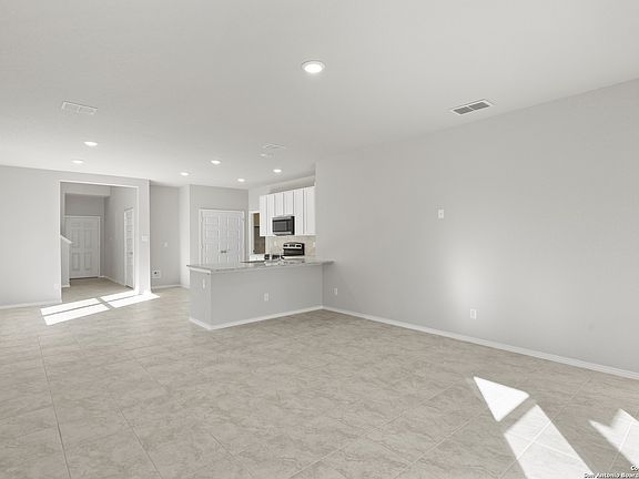 3rd image of 2409 Dino Dr