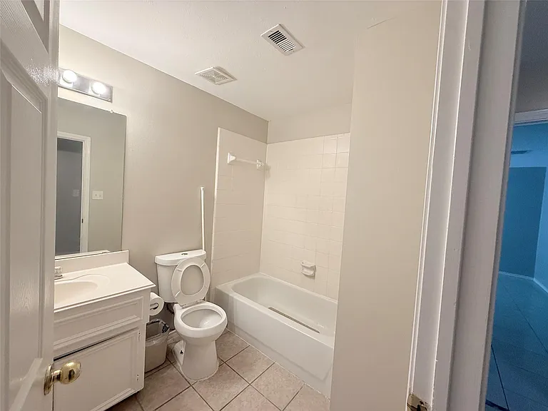12818 Magenta Oaks Dr — Photo 16