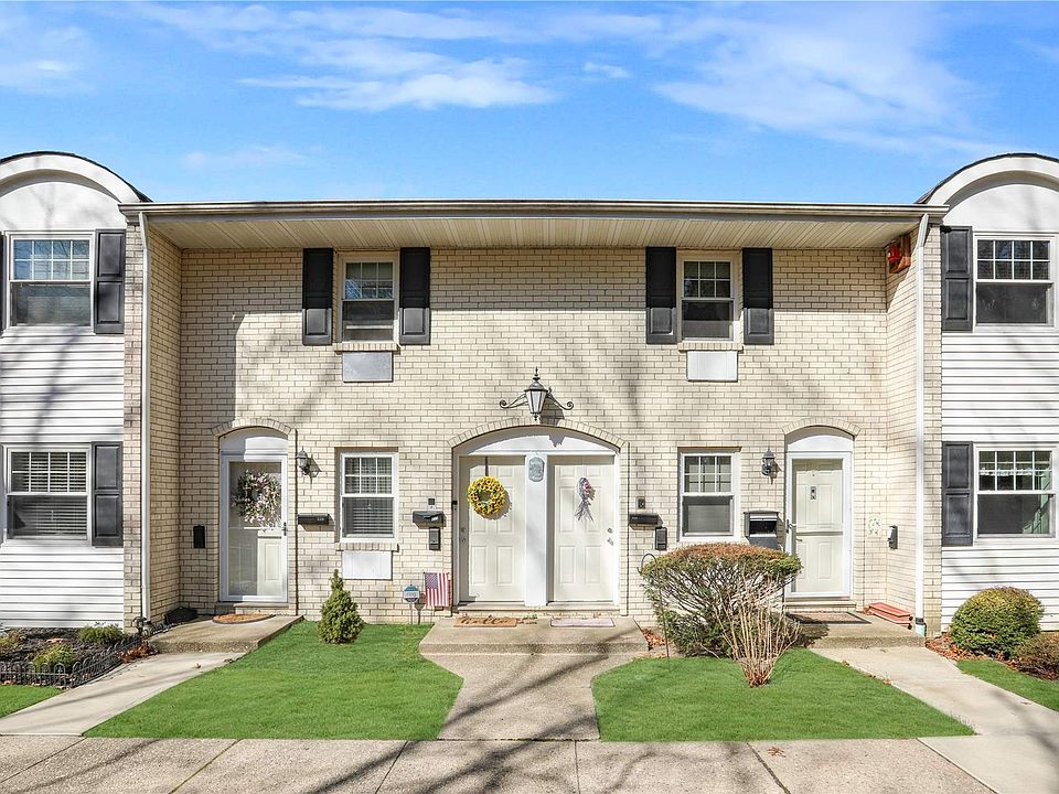 14 Glen Hollow Drive UNIT E27, Holtsville, NY 11742 Zillow