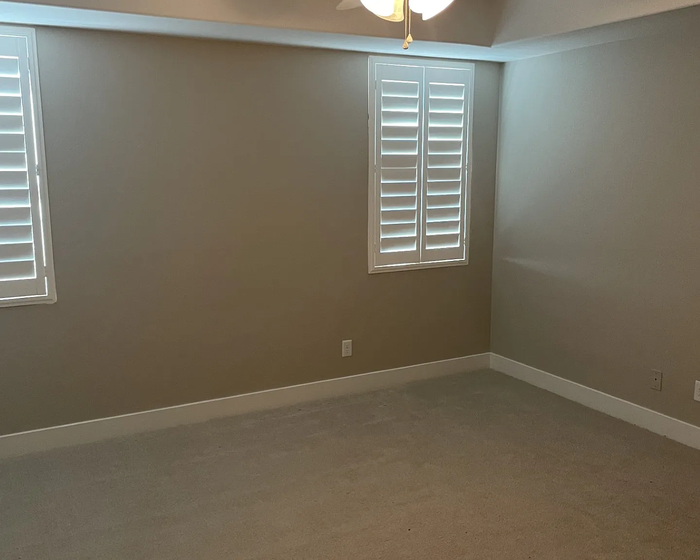 3 bed, 1956 sqft, $2,050 — Photo 2