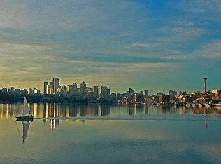 1909 N 36th St, Seattle, WA 98103