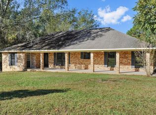 7 Bay St, Mc Henry, MS 39561