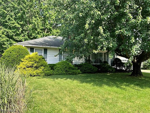 2nd image of 443 Lansing Rd