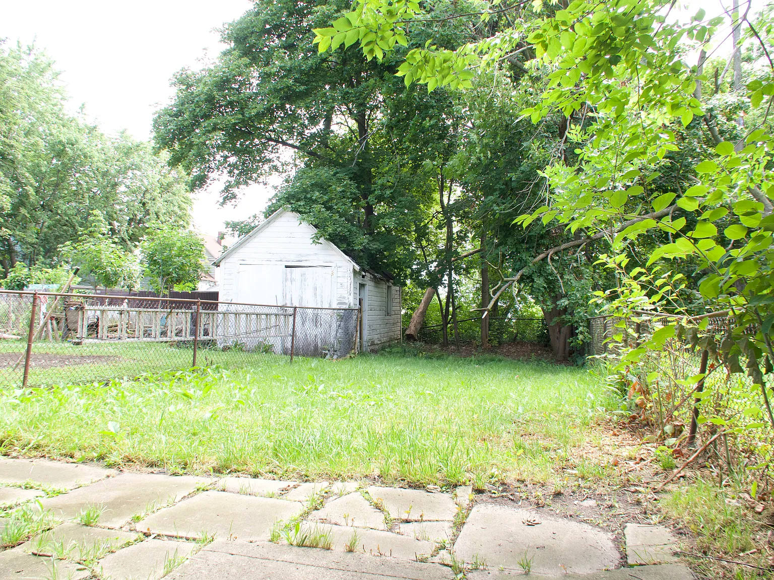 4 bed, 1152 sqft, $1,350 — Photo 3