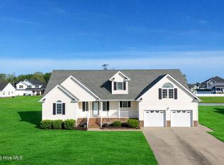 206 Grandview Dr, Elizabeth City, NC 27909