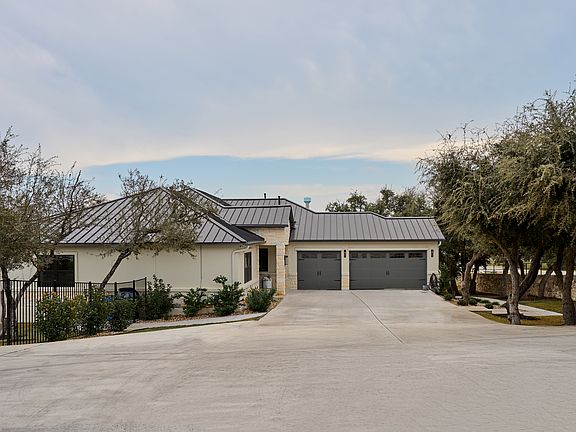 4th image of 4805 Serene Hills Dr