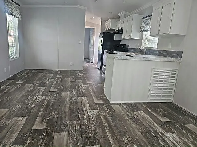 9 George St #42 — Photo 5