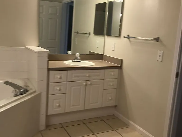239 Longview Ave #12 — Photo 3