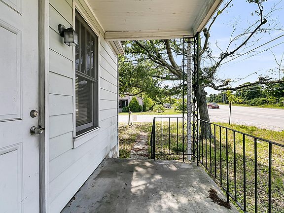 5th image of 2373 Sorentrue Ave