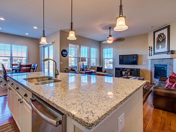 5th image of 2020 Vineyard Dr