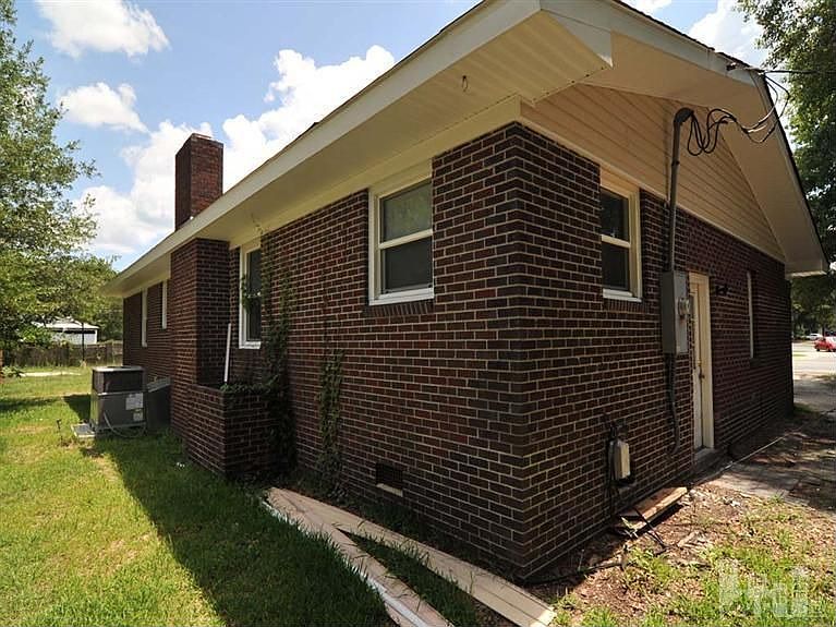 2nd image of 4005 Princess Place Dr