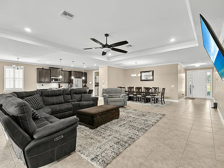 3391 Acapulco Cir — Photo 24