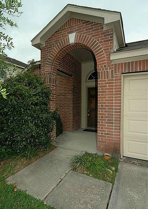 1st image of 8004 Fallen Oak Ln
