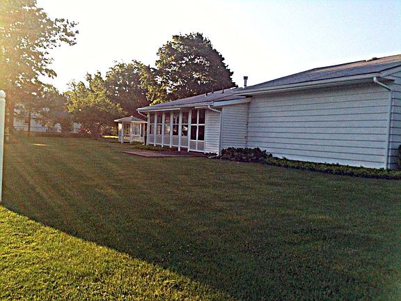 4th image of 198 Concord Dr