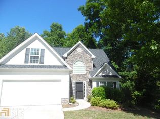 2322 Robin Dr, Loganville, GA 30052