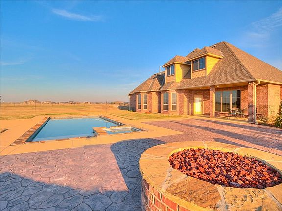 5th image of 5766 Heritage Ln