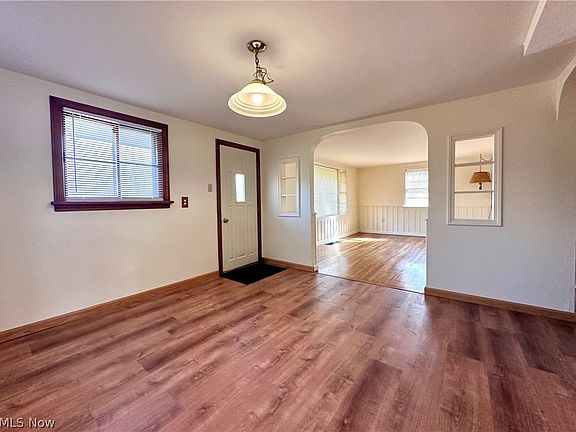 3rd image of 7872 Dawson Dr SE