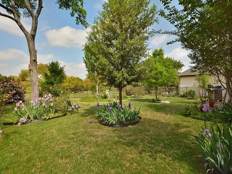9504 Palmbrook Dr — Photo 19