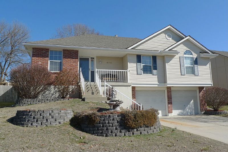 1st image of 4119 NW Briarwood Dr