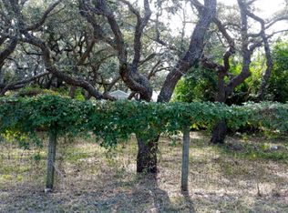 105 Yaupon St, Rockport, TX 78382