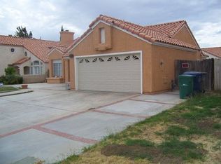 1548 Windsor Pl, Palmdale, CA 93551