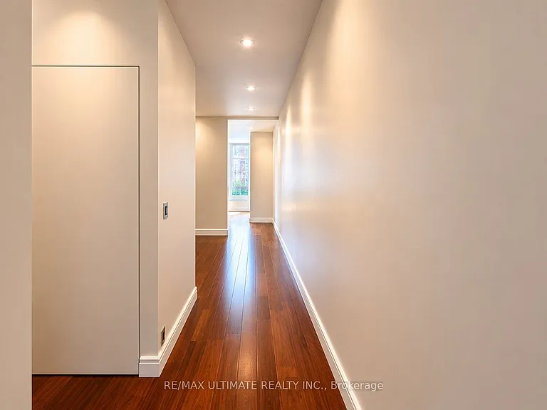 702 Queen St W #2 — Photo 10